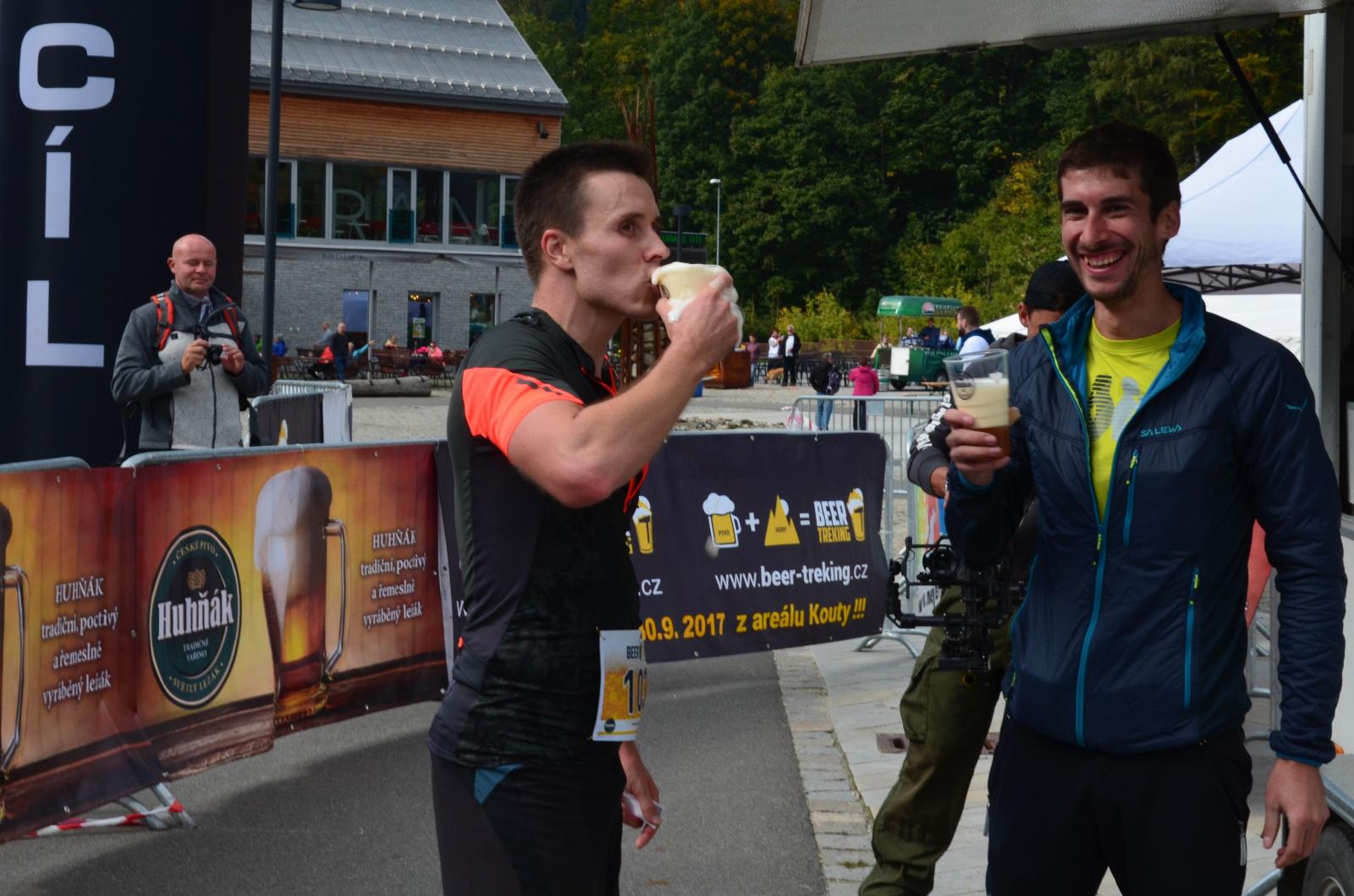 Novým králem Beer trekingu se stal Petr Kacar! Do Kout se tuto sobotu sjelo na 580 přátel piva a hor!